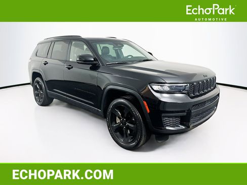 Used 2023 Jeep Grand Cherokee L Laredo image 1