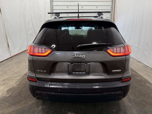 Used 2019 Jeep Cherokee Latitude Plus w/ Cold Weather Group image 6