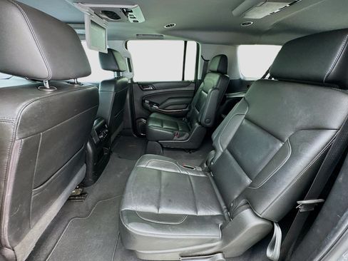 Used 2019 GMC Yukon XL SLT w/ Premium Edition RWD image 16