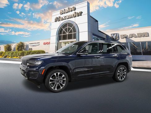 Used 2023 Jeep Grand Cherokee Overland image 10