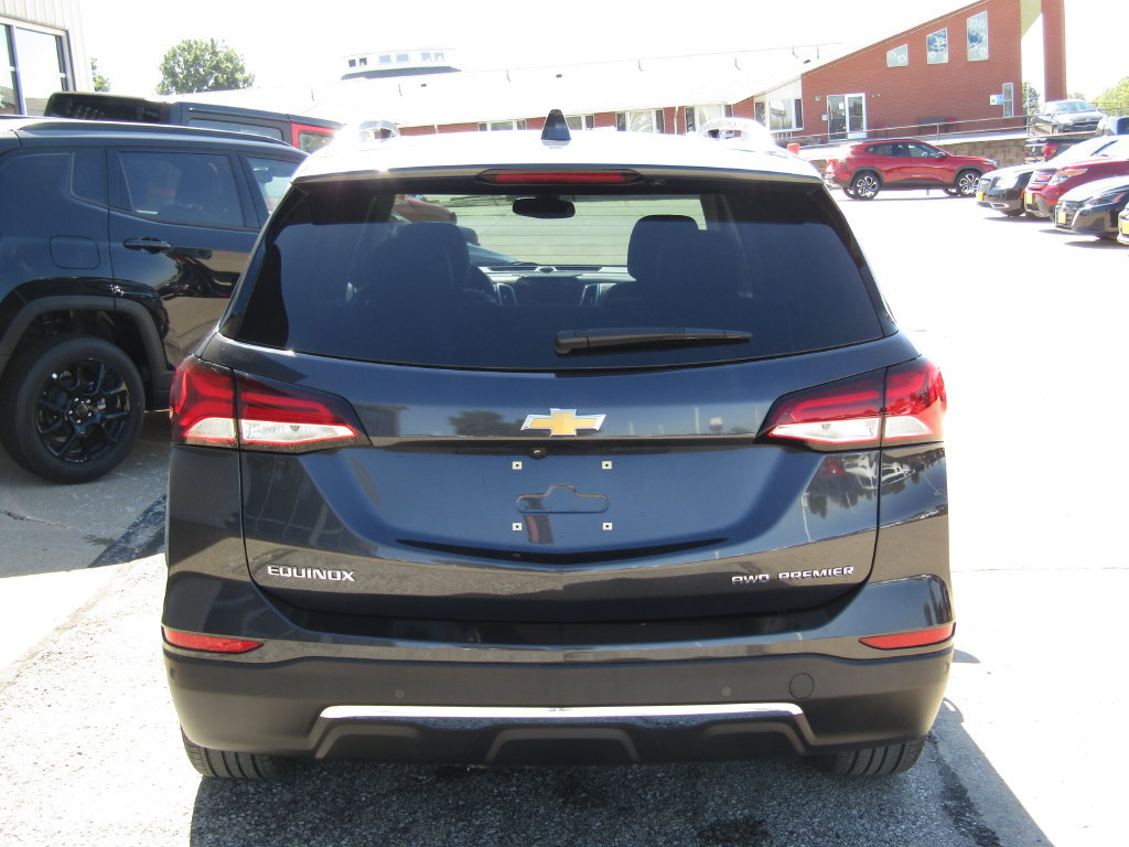 Used 2022 Chevrolet Equinox Premier AWD/4WD image 4
