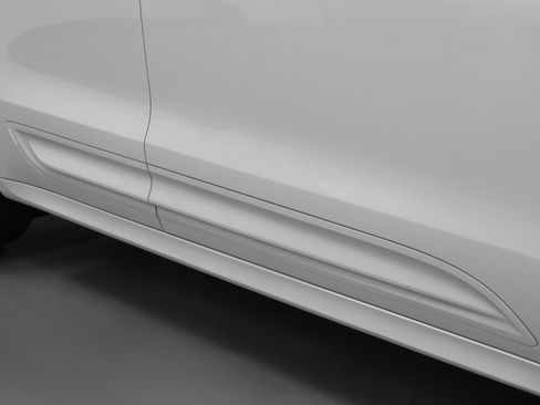 Used 2025 Porsche Macan image 15