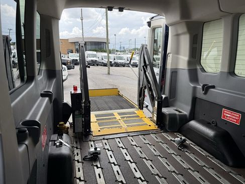 Used 2015 Ford Transit 350 XL RWD image 12