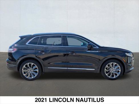 Certified 2021 Lincoln Nautilus Reserve w/ Cargo Utility Package image 6