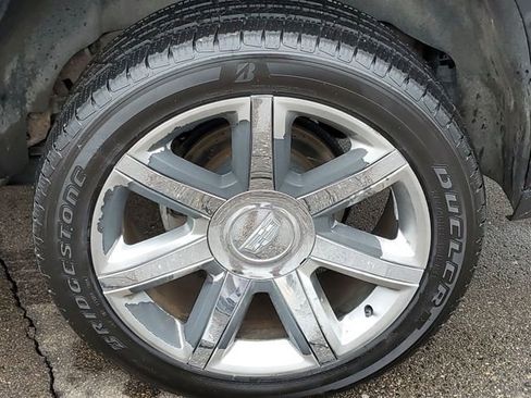 Used 2016 Cadillac Escalade ESV Luxury image 38