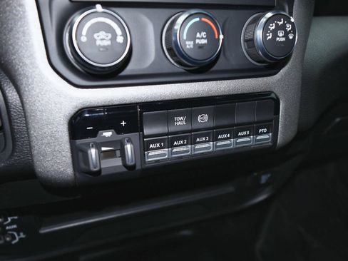 Used 2024 RAM 4500 Tradesman w/ Chrome Appearance Group image 19