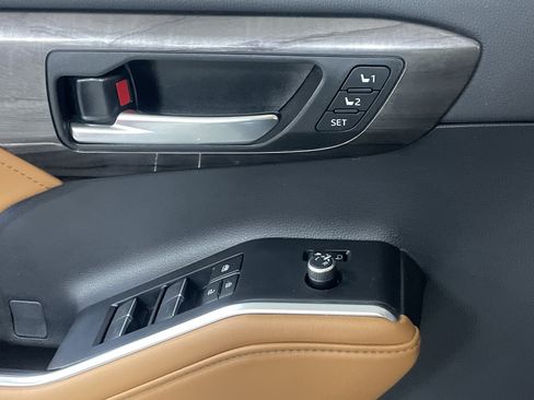 Used 2023 Toyota Highlander Platinum image 15