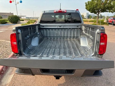 Used 2022 Chevrolet Colorado Z71 AWD/4WD image 25