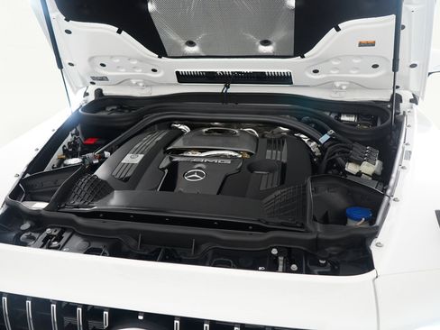 Used 2025 Mercedes-Benz G 63 AMG 4MATIC image 36