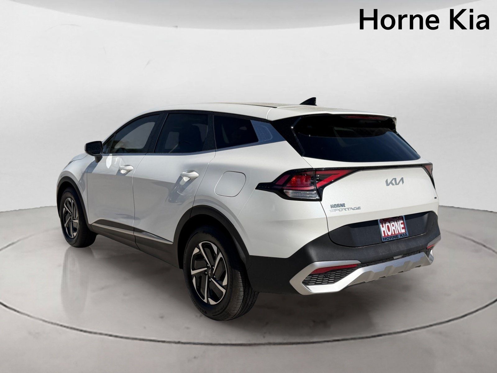 Used 2023 Kia Sportage LX FWD image 5