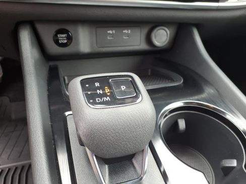Used 2025 Nissan Rogue SV AWD/4WD image 24