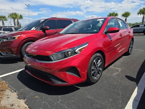 Certified 2024 Kia Forte LXS FWD image 4