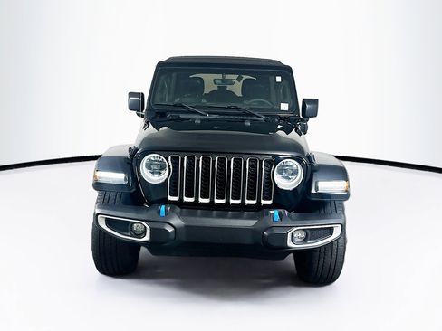 Used 2023 Jeep Wrangler Sahara image 2