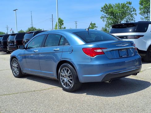 Used 2011 Chrysler 200 Limited FWD image 7