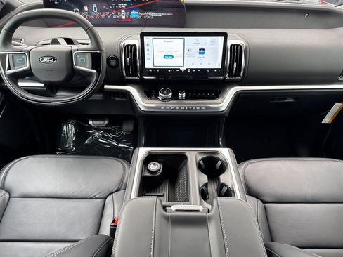 New 2025 Ford Expedition Platinum w/ Stealth Appearance Package image 14
