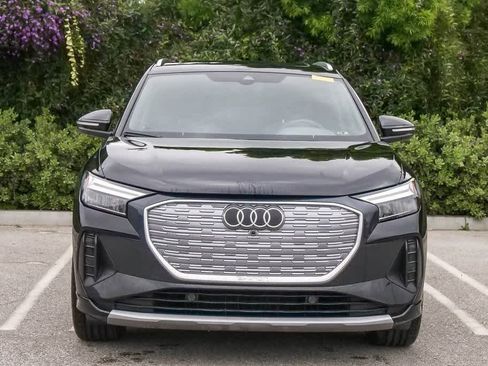 Used 2023 Audi Q4 e-tron Premium Plus w/ Premium Plus image 2