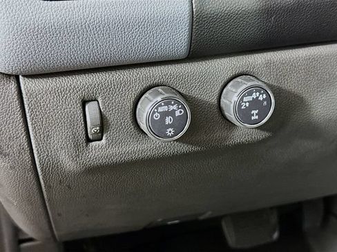 Used 2021 Chevrolet Colorado Z71 AWD/4WD image 9