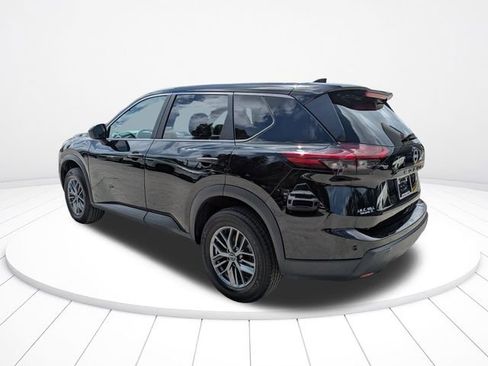Used 2024 Nissan Rogue S FWD image 6