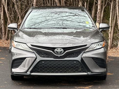Used 2019 Toyota Camry XSE image 9