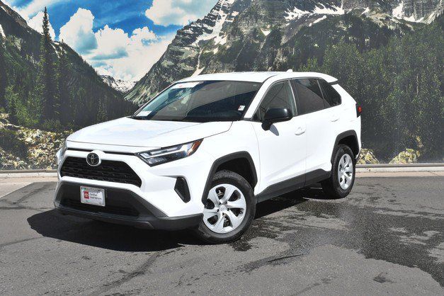 Certified 2024 Toyota RAV4 LE AWD/4WD image 6