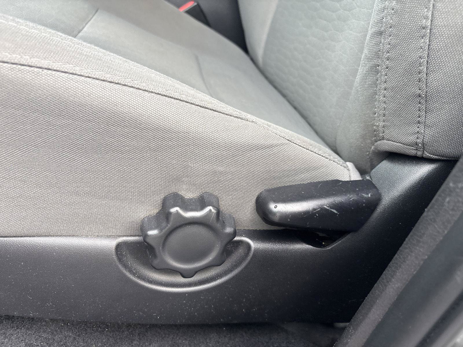 Used 2018 Toyota Tacoma SR AWD/4WD image 14