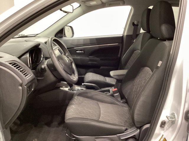 Used 2025 Mitsubishi Outlander Sport ES AWD/4WD image 19