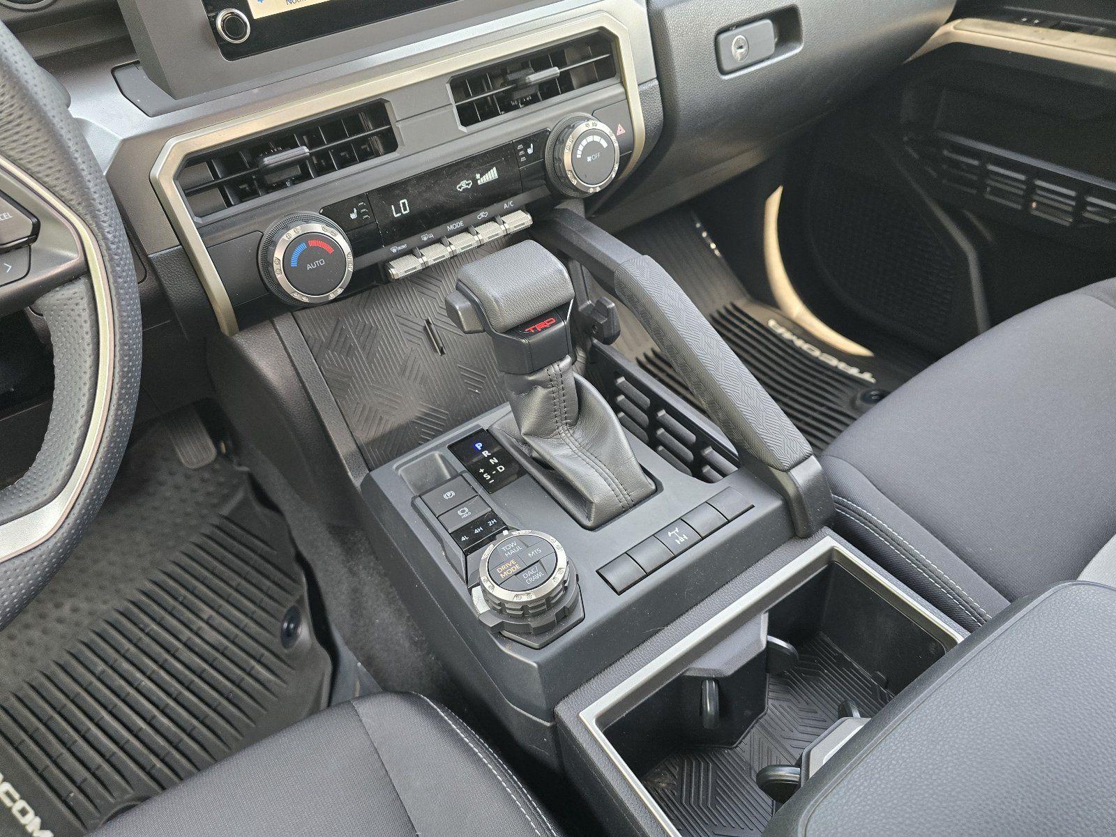 Used 2025 Toyota Tacoma TRD Off-Road AWD/4WD image 17