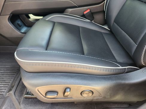 Used 2025 GMC Acadia Denali w/ LPO, Floor Liner Package FWD image 22