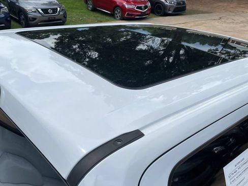 Used 2018 Ford F150 Raptor w/ Equipment Group 802A Luxury AWD/4WD image 8
