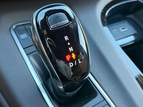 Used 2023 Cadillac Escalade Premium Luxury image 31