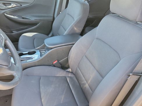 Used 2022 Chevrolet Malibu LS image 4