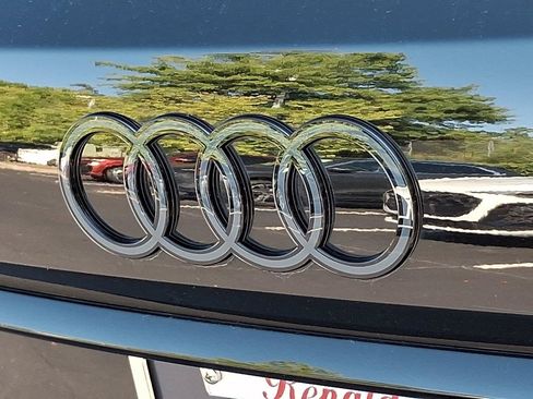 Certified 2025 Audi Q7 2.0T Premium w/ Convenience Plus Package AWD/4WD image 30