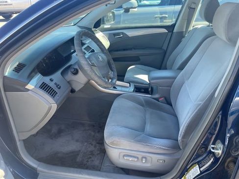 Used 2006 Toyota Avalon XL image 2