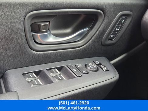 Certified 2025 Honda Pilot Black Edition image 38