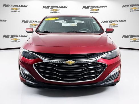 Used 2021 Chevrolet Malibu LT FWD image 2