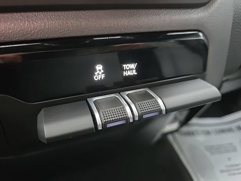 Used 2023 RAM 1500 Big Horn AWD/4WD image 65