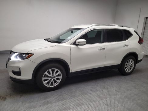 Used 2020 Nissan Rogue SV FWD image 2