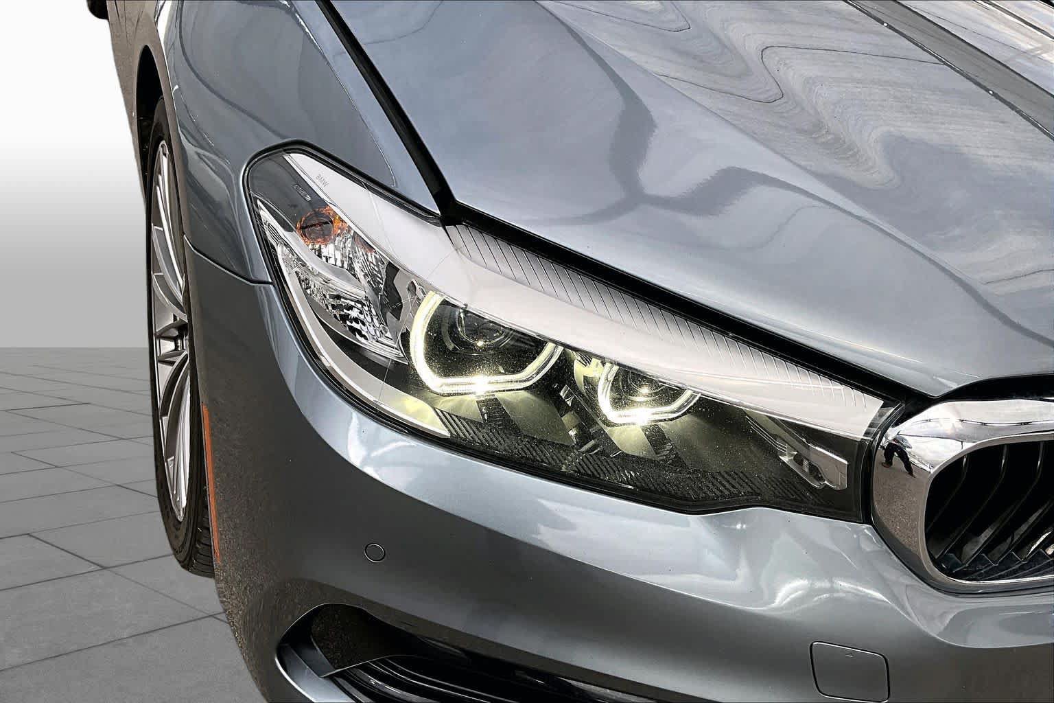 Used 2019 BMW 530i w/ Convenience Package RWD image 28