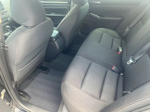 Used 2021 Nissan Altima 2.5 SV FWD image 11