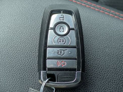 Used 2023 Ford Escape ST-Line AWD/4WD image 29