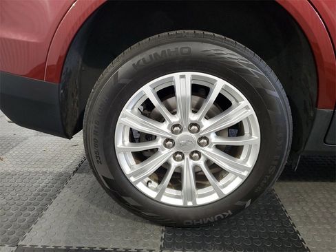 Used 2018 Cadillac XT5 FWD image 7