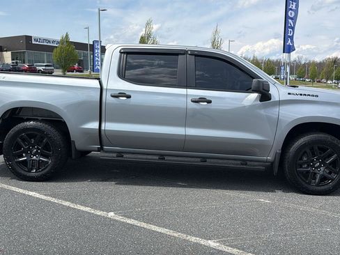 Used 2023 Chevrolet Silverado 1500 Custom AWD/4WD image 4