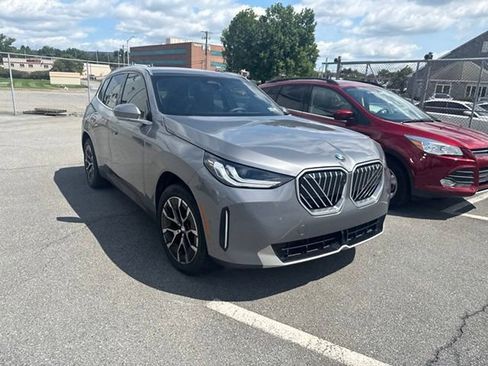 Used 2025 BMW X3 xDrive30i w/ Premium Package AWD/4WD image 6