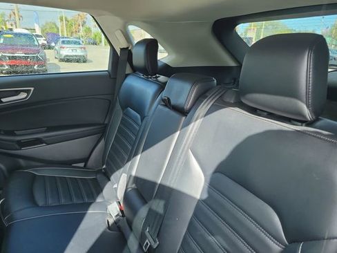 Used 2023 Ford Edge SEL image 12