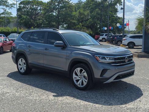 Used 2023 Volkswagen Atlas SE w/ Panoramic Sunroof Package FWD image 9