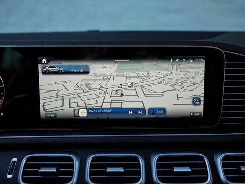 Used 2024 Mercedes-Benz GLE 450e 4MATIC image 30