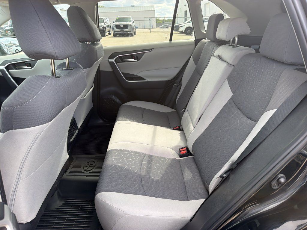 Used 2023 Toyota RAV4 XLE w/ Convenience Package AWD/4WD image 25