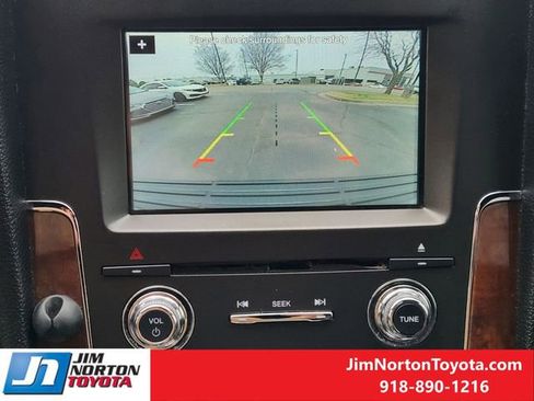 Used 2017 Lincoln Navigator Select image 18