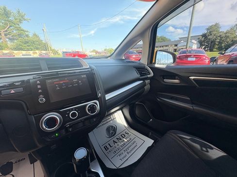 Used 2018 Honda Fit Sport image 29