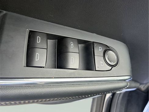 Used 2025 GMC Acadia Elevation w/ Elevation Premium Package AWD/4WD image 21